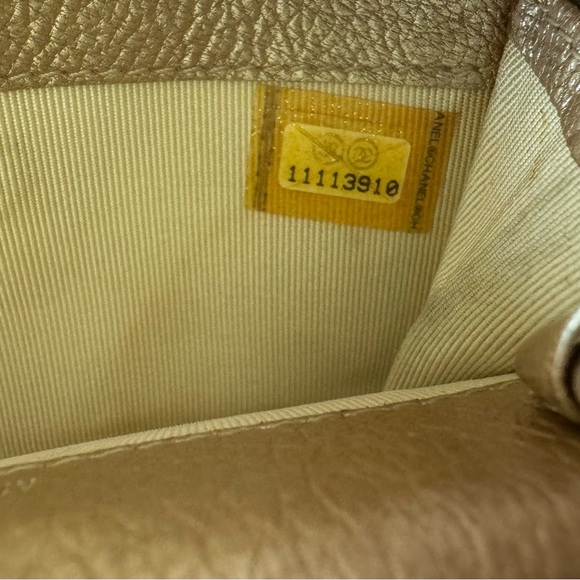 Authentic Chanel card holder, keychain - Picture 5 of 9